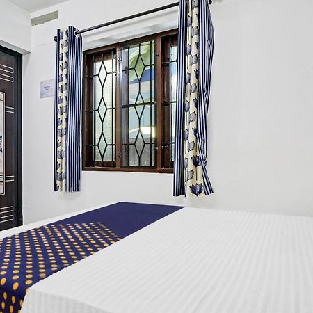 Spot On Blissful Villa Kochi Exterior foto